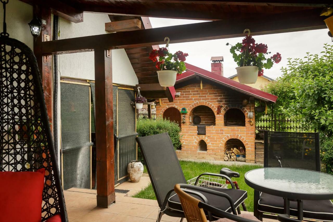 Hotel Casa Florilor Curtea de Argeş Exterior foto